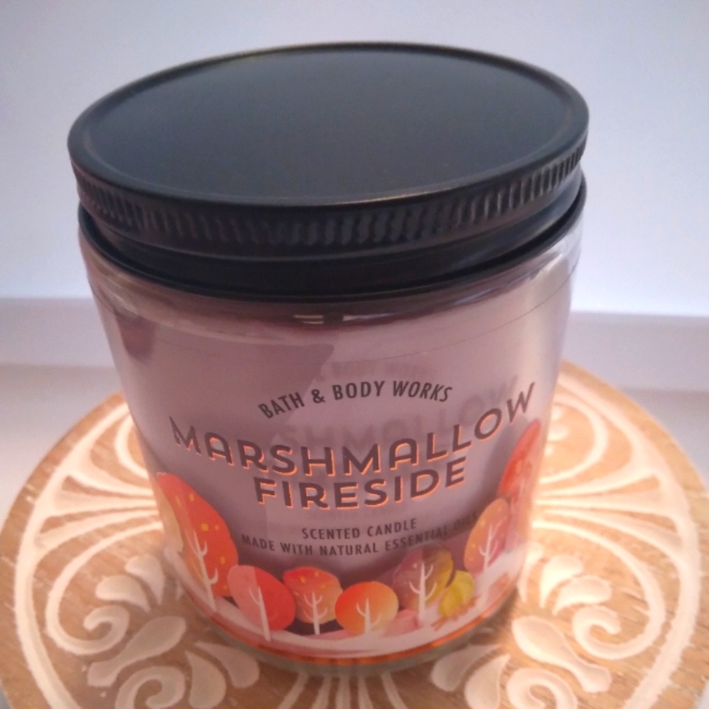 Bath & Body Works Marshmallow Fireside Scented Candle